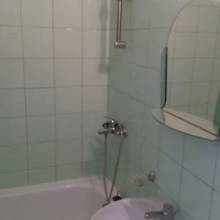 Orange Studio A14 & A39 Apartment *